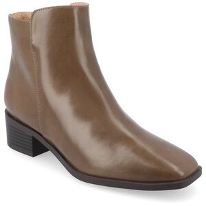 NWT Journee Collection Women Cappri Taupe Faux Leather Square Toe Boots Size 6.5